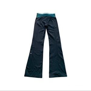 LuluLemon High-Rise Flared Leggings Women’s Size 6T